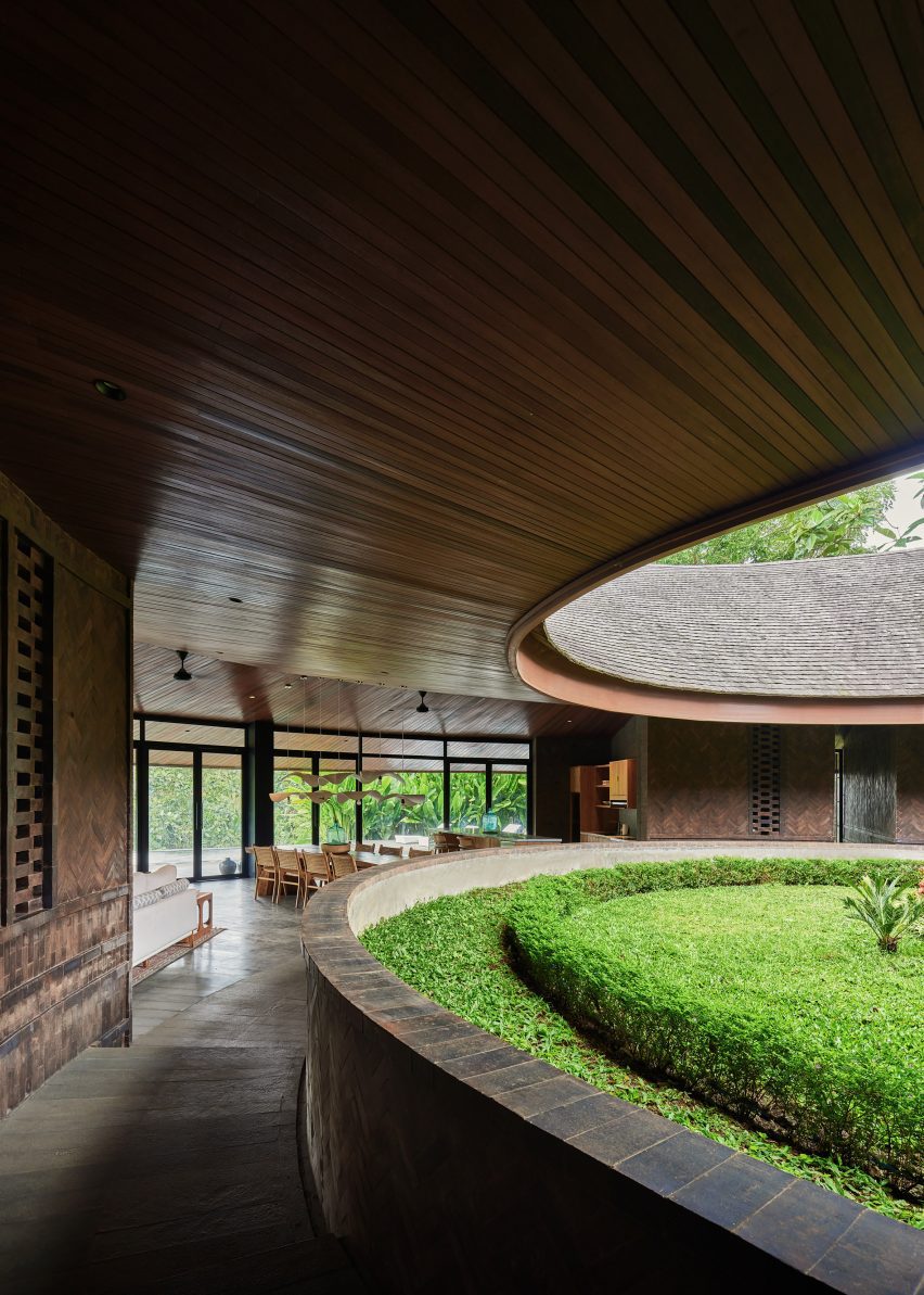 Villa Omah Prana by Alexis Dornier