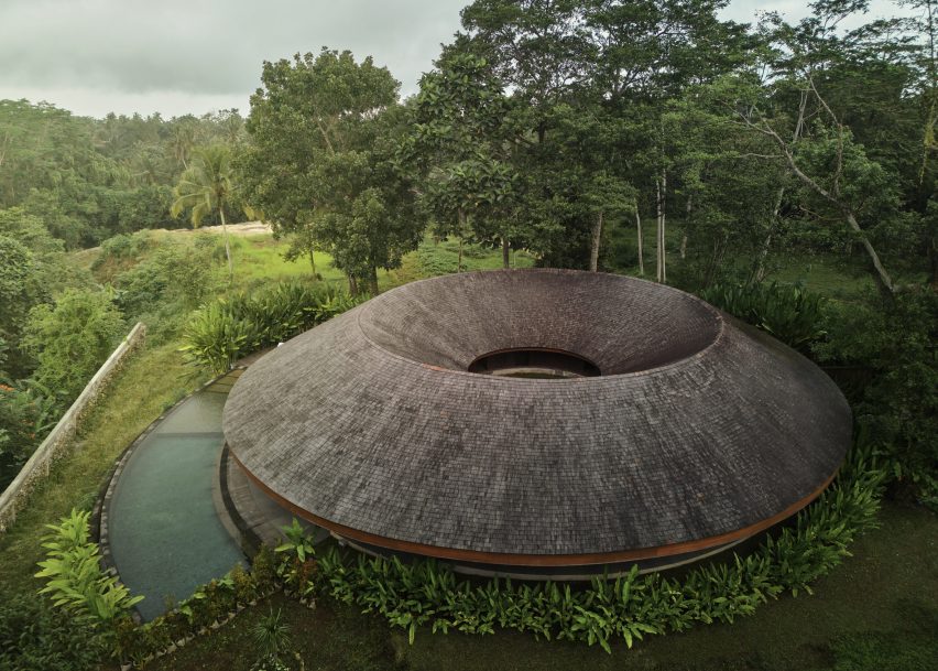 Villa Omah Prana by Alexis Dornier