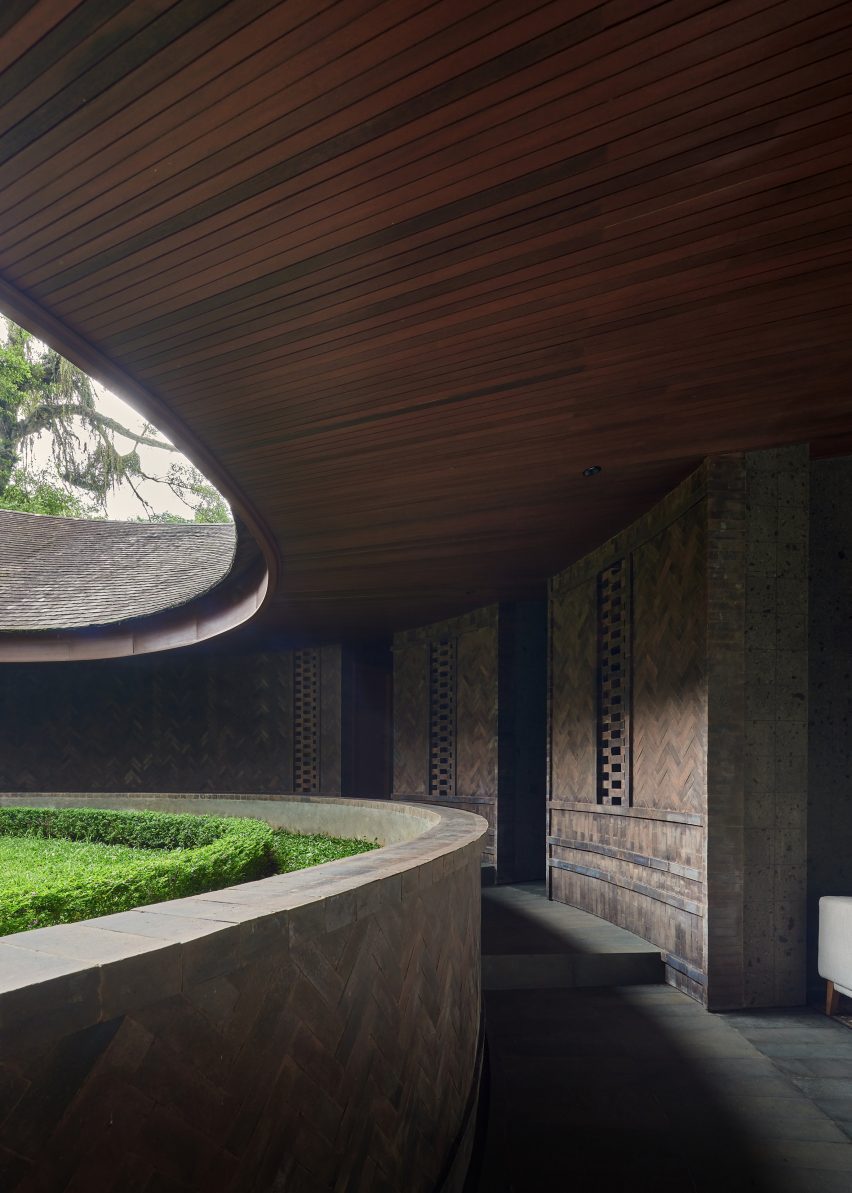 Villa Omah Prana by Alexis Dornier