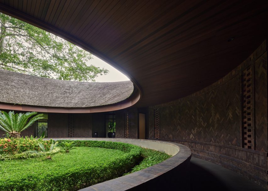 Villa Omah Prana by Alexis Dornier