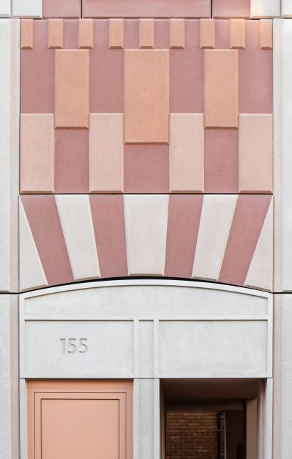 Entrance to Trace by Bureau de Change