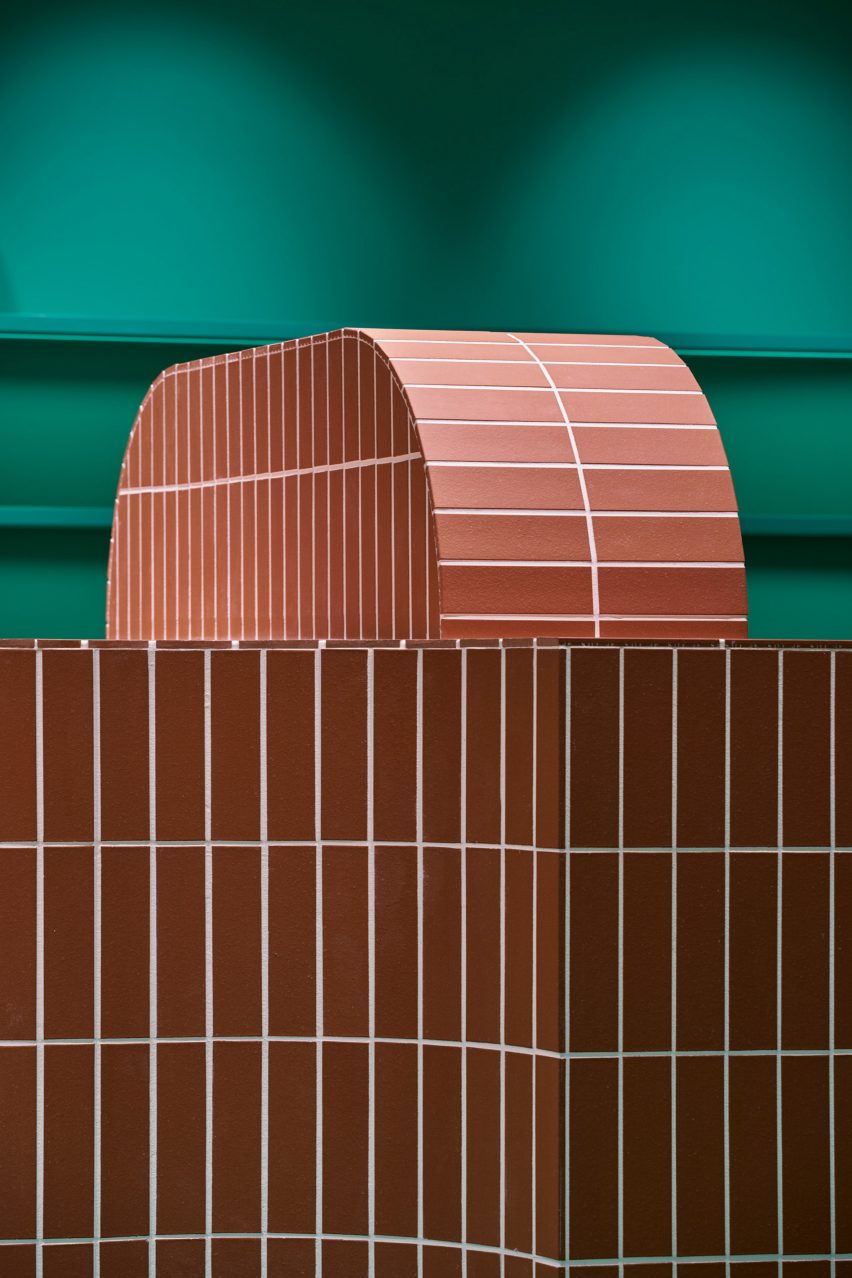 Curved tile surface in Camper Shin Maru interior by Jorge Penadés