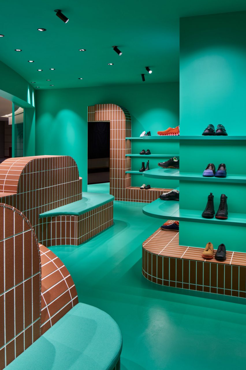 Shelves in Camper Shin Maru interior by Jorge Penadés