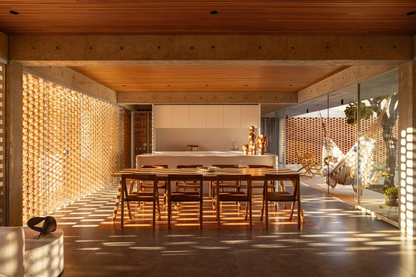 Casa Tupin in Brazil by Bloco Arquitetos