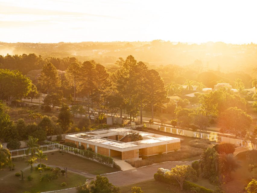 Casa Tupin in Brazil by Bloco Arquitetos