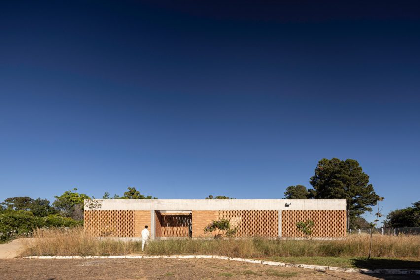 Casa Tupin in Brazil by Bloco Arquitetos