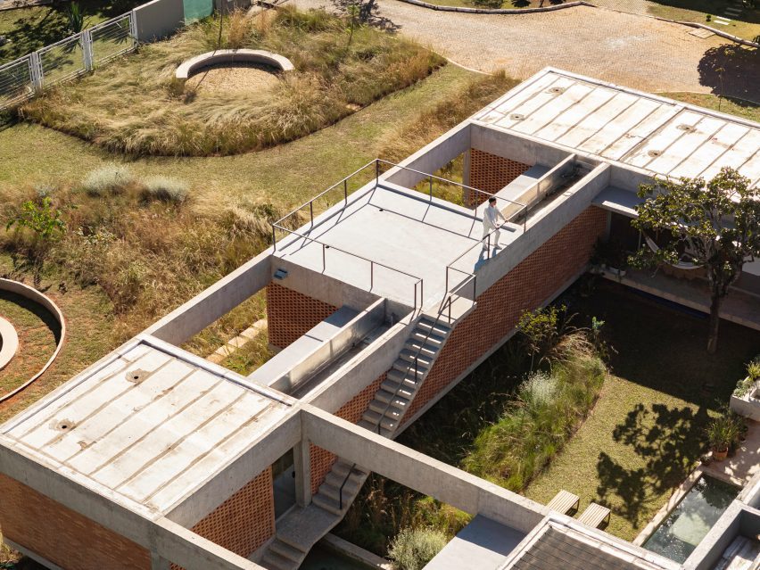Casa Tupin in Brazil by Bloco Arquitetos