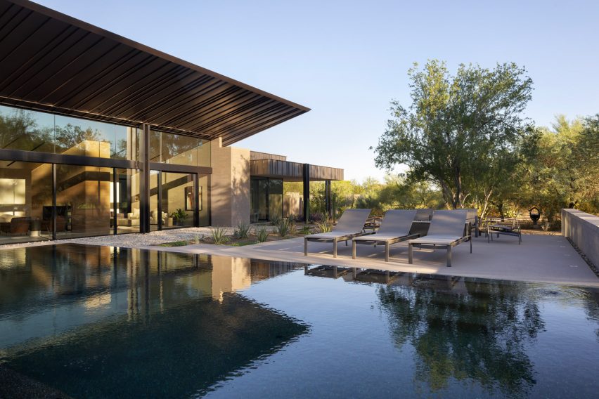 Desert Fairway Residence in Arizona by Kendle Design Collaborative