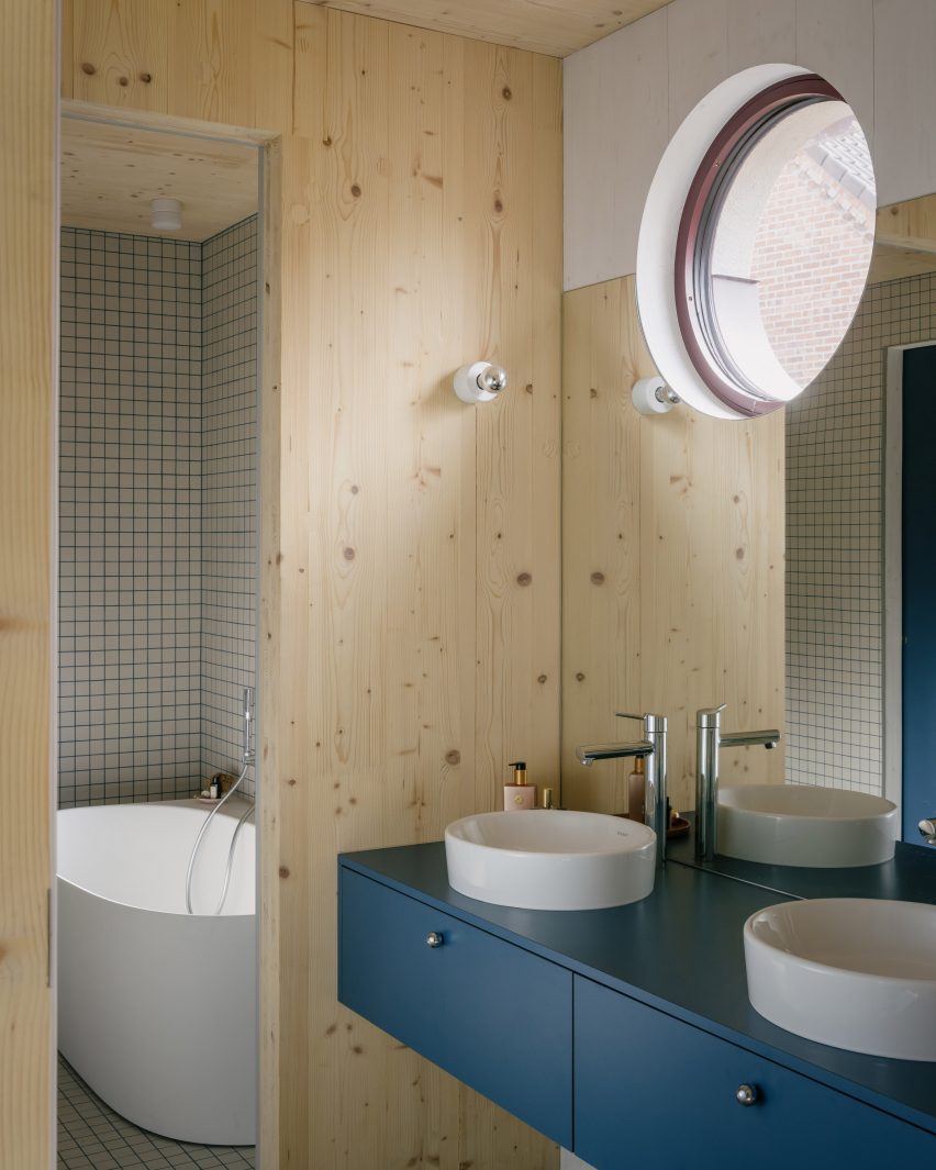 Heifort by Felt