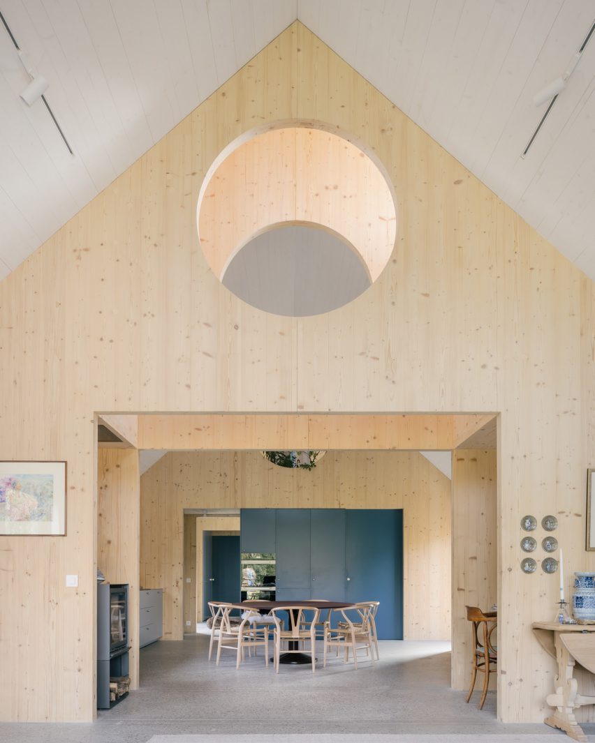 Heifort by Felt