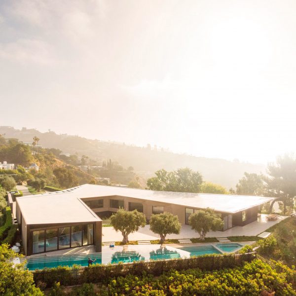 Donaldson + Partners creates faceted home for lofty site in Beverly Hills