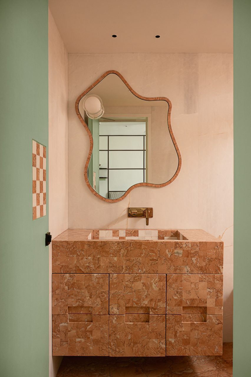 Gingham Dreams apartment in Mumbai by MuseLAB
