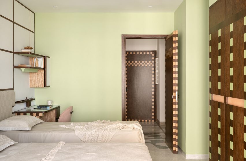 Gingham Dreams apartment in Mumbai by MuseLAB