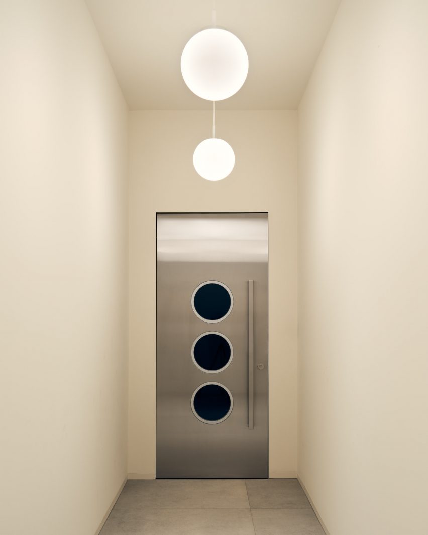 Globus Basel by Tutto Bene