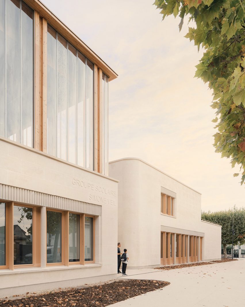 Groupe Scolaire Simone Veil by Le Penhuel & Associés