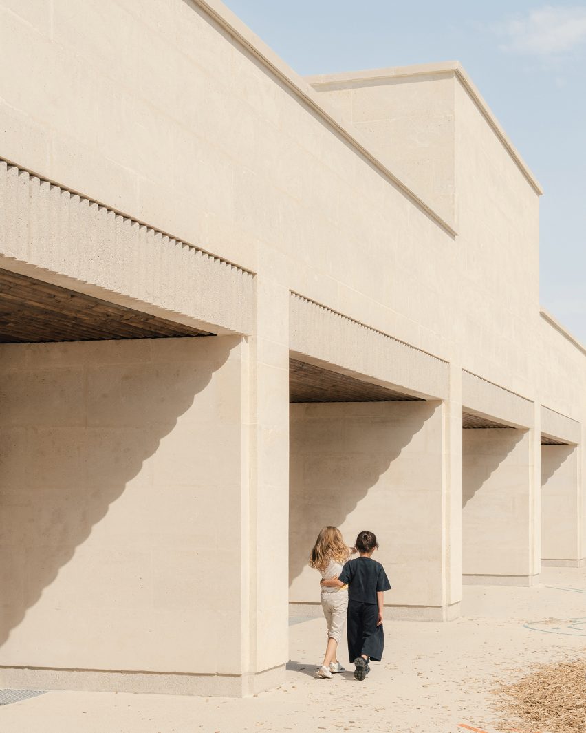 Groupe Scolaire Simone Veil by Le Penhuel & Associés