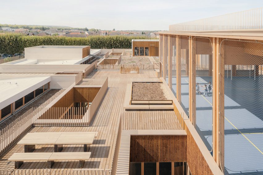 Groupe Scolaire Simone Veil by Le Penhuel & Associés