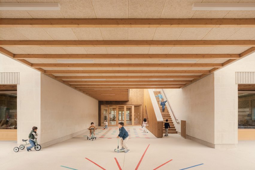 Groupe Scolaire Simone Veil by Le Penhuel & Associés