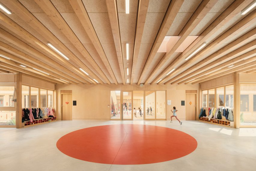 Groupe Scolaire Simone Veil by Le Penhuel & Associés
