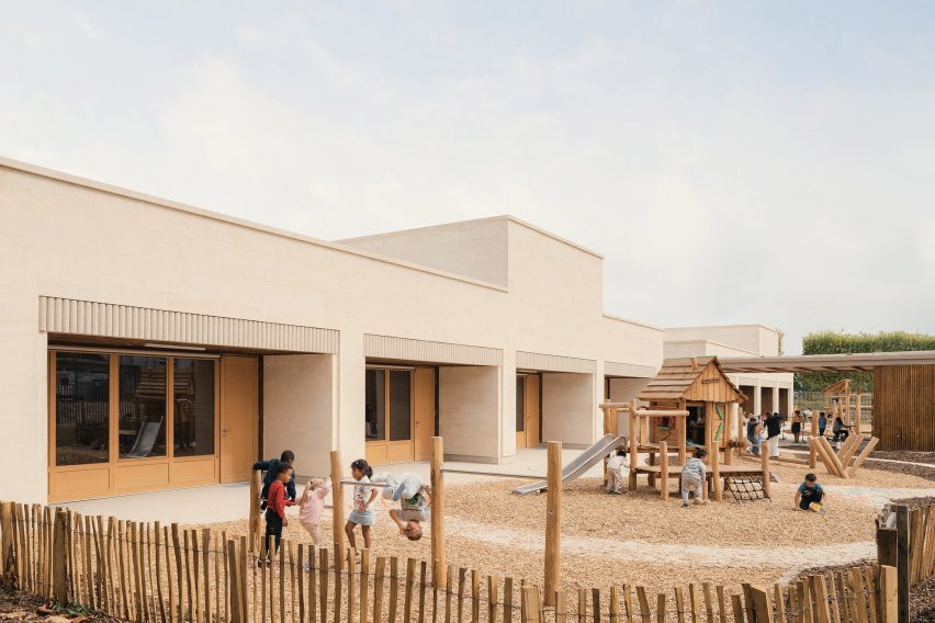 Groupe Scolaire Simone Veil by Le Penhuel & Associés