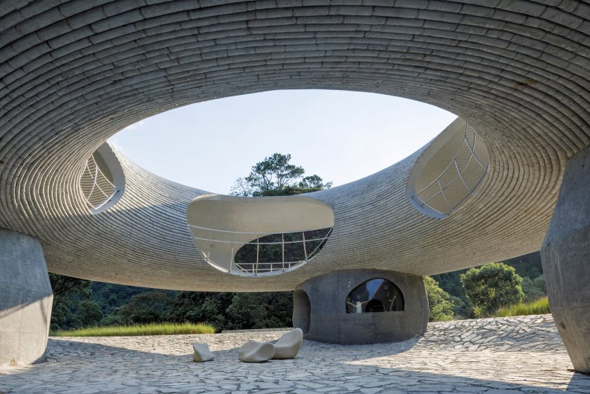 Resting Loop with Views pavilion by HCCH Studio