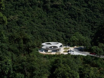 Resting Loop with Views pavilion by HCCH Studio