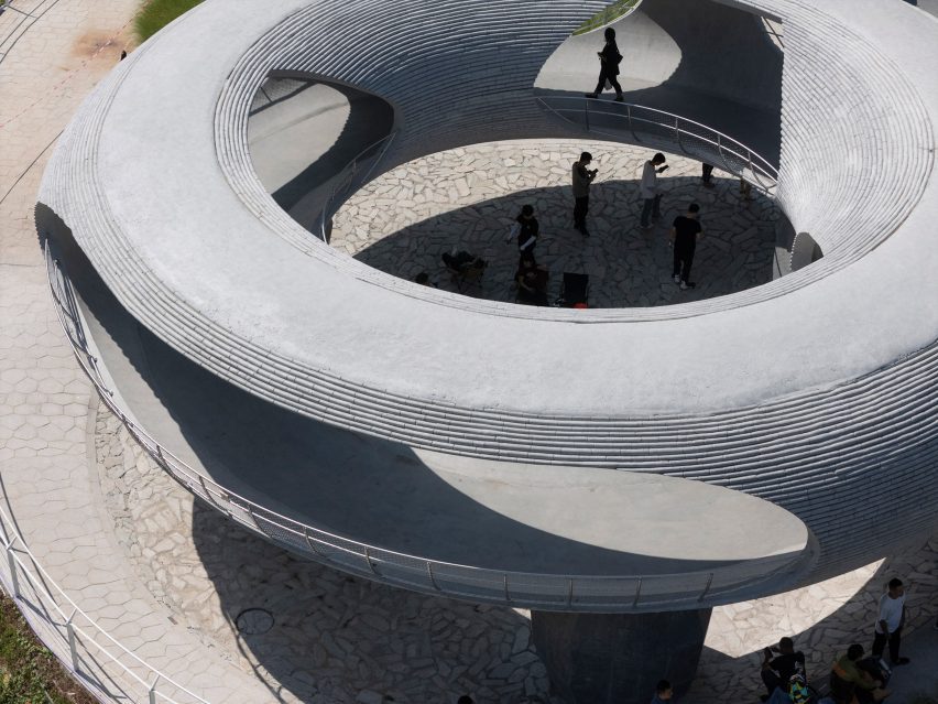 Resting Loop with Views pavilion by HCCH Studio
