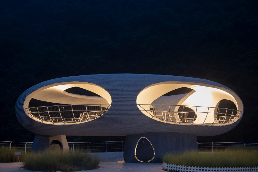 Resting Loop with Views pavilion by HCCH Studio