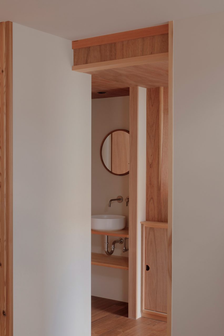 House in Saidera by Akio Isshiki Architects