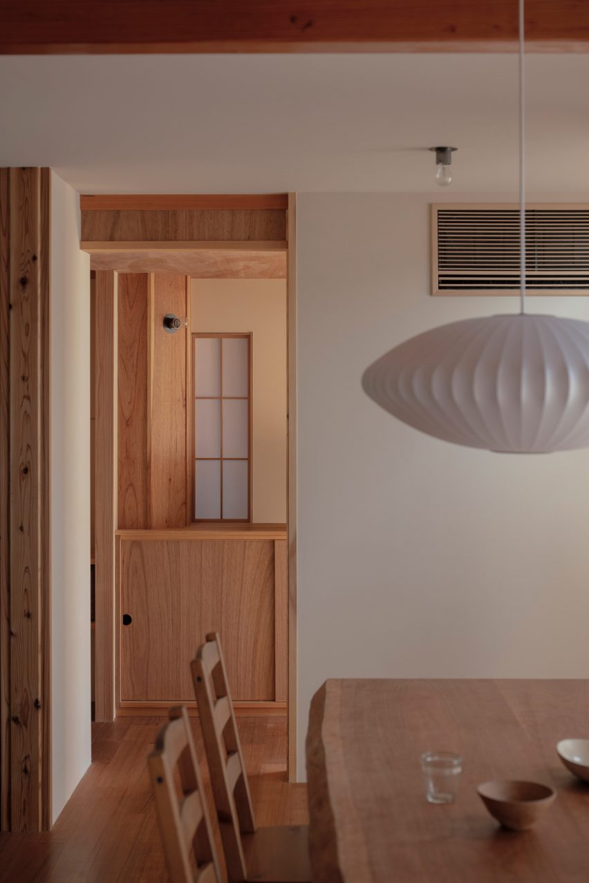 House in Saidera by Akio Isshiki Architects