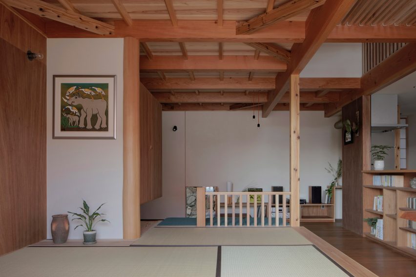 Tokonoma with tatami mats