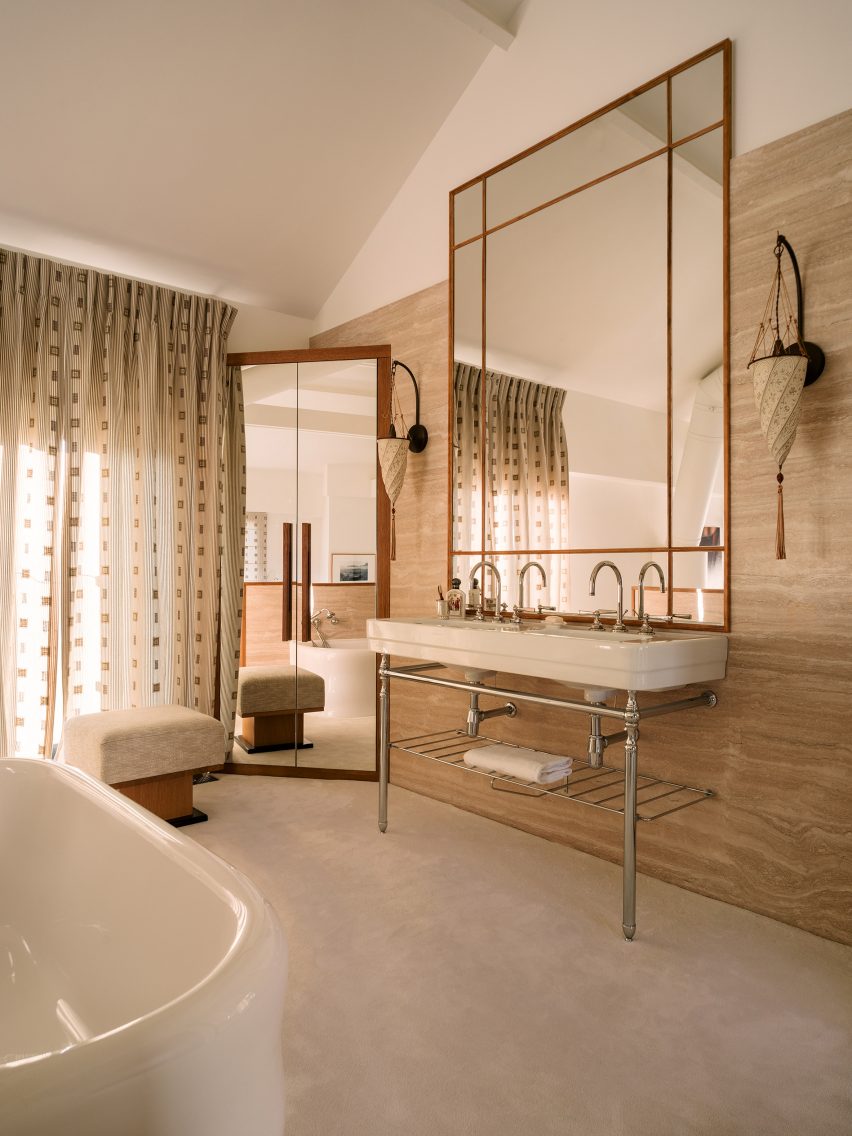 Paris house by Hauvette & Madani