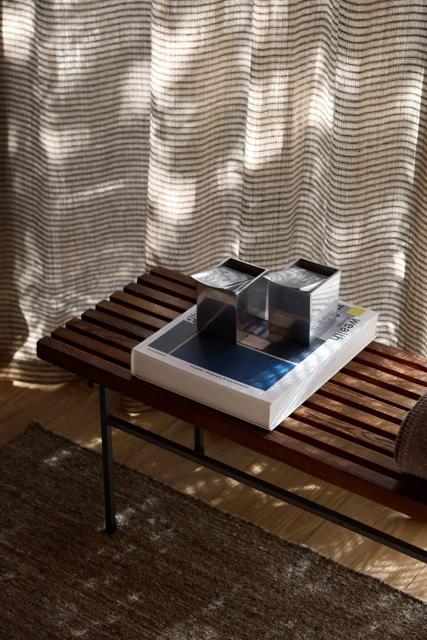 Curtain and bench in Townhouse VI in Kortrijk by Decancq Vercruysse