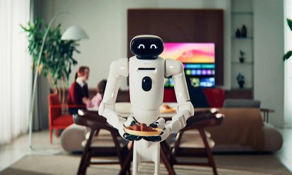 Cloid robot by LG holding a croissant