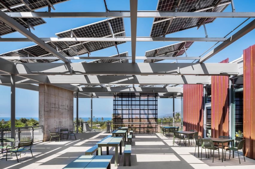 Malibu High School by Koningeizenbeg Architecture