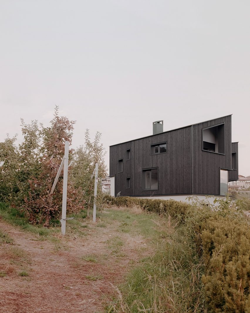 Hometown House by MoDusArchitects