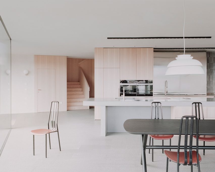 Hometown House by MoDusArchitects