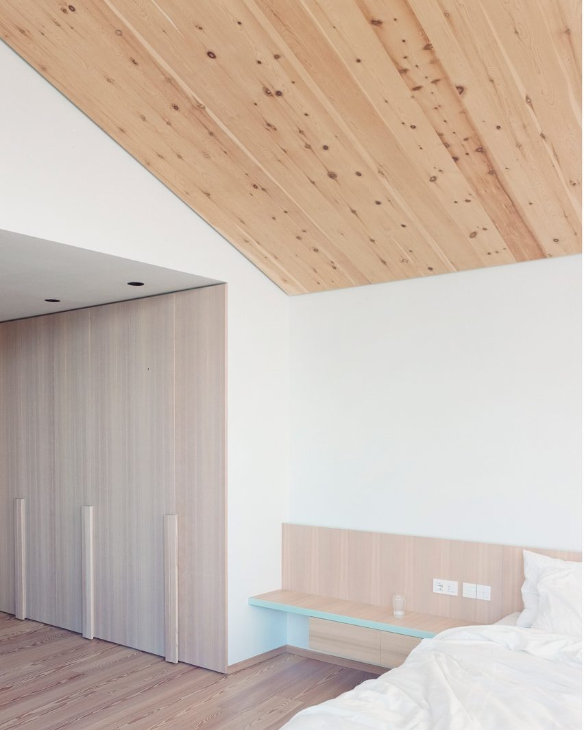 Hometown House by MoDusArchitects