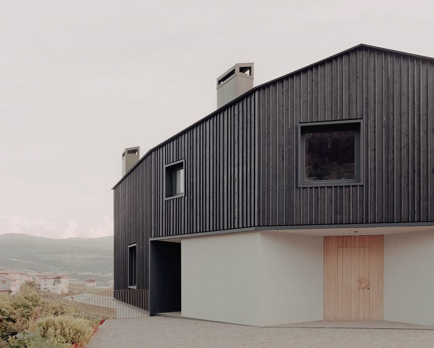 Hometown House by MoDusArchitects