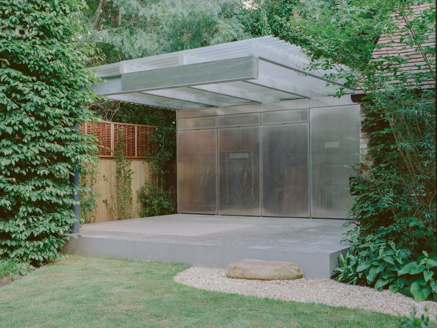 Exeter Road Pavilion by Neiheiser Argyros