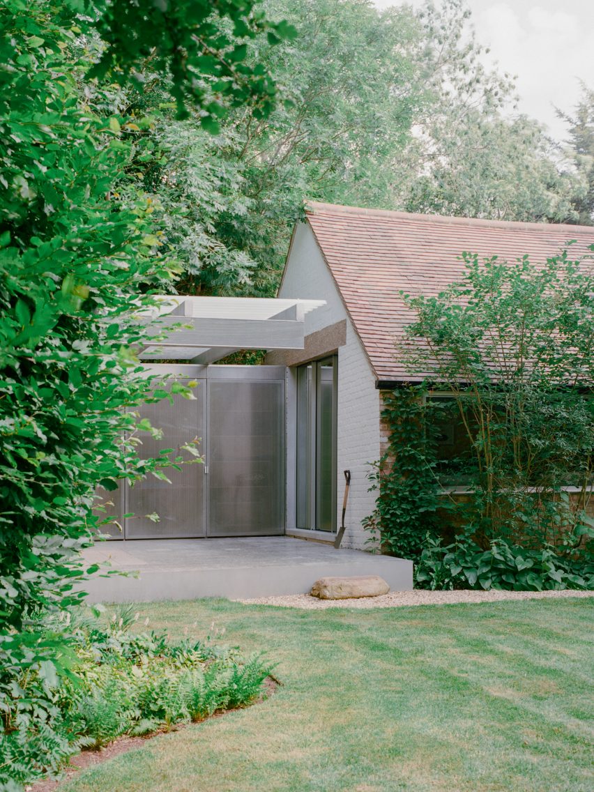 Exeter Road Pavilion by Neiheiser Argyros