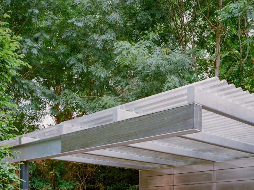 Exeter Road Pavilion by Neiheiser Argyros