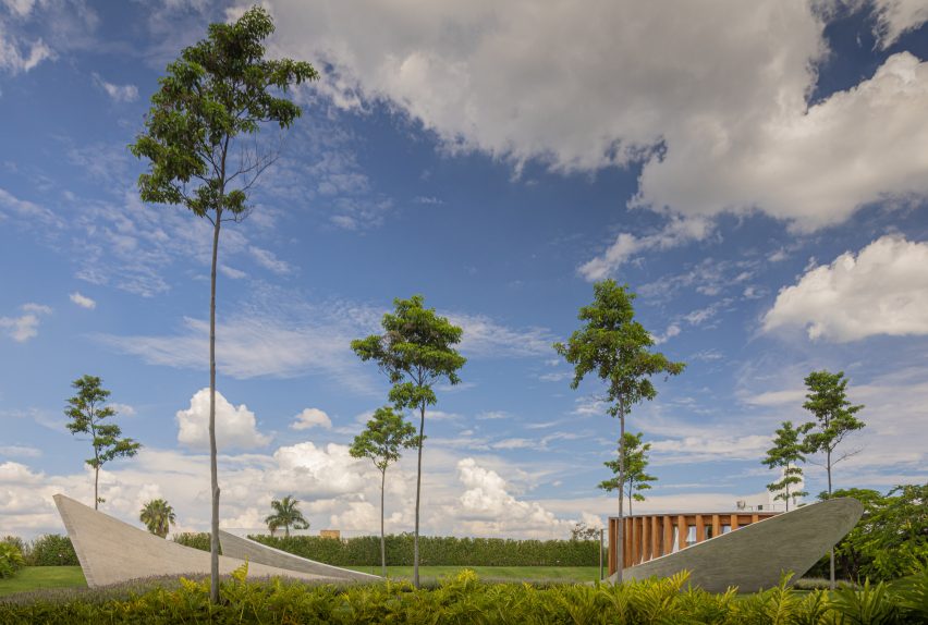 Nest Chapel in Brazil by Felipe Caboclo Arquitectura