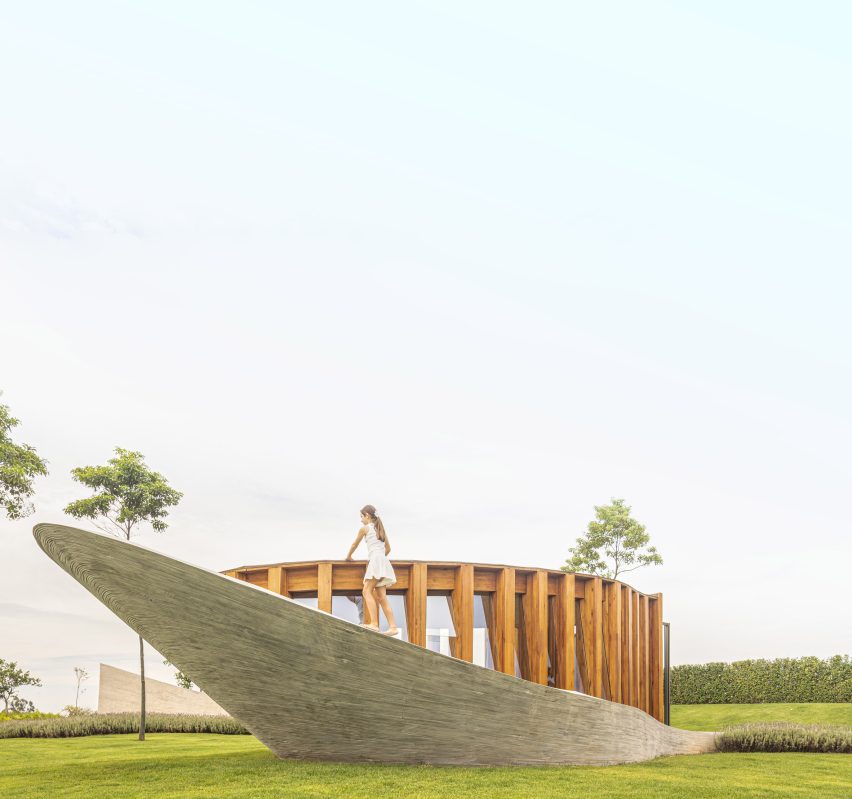 Nest Chapel in Brazil by Felipe Caboclo Arquitectura