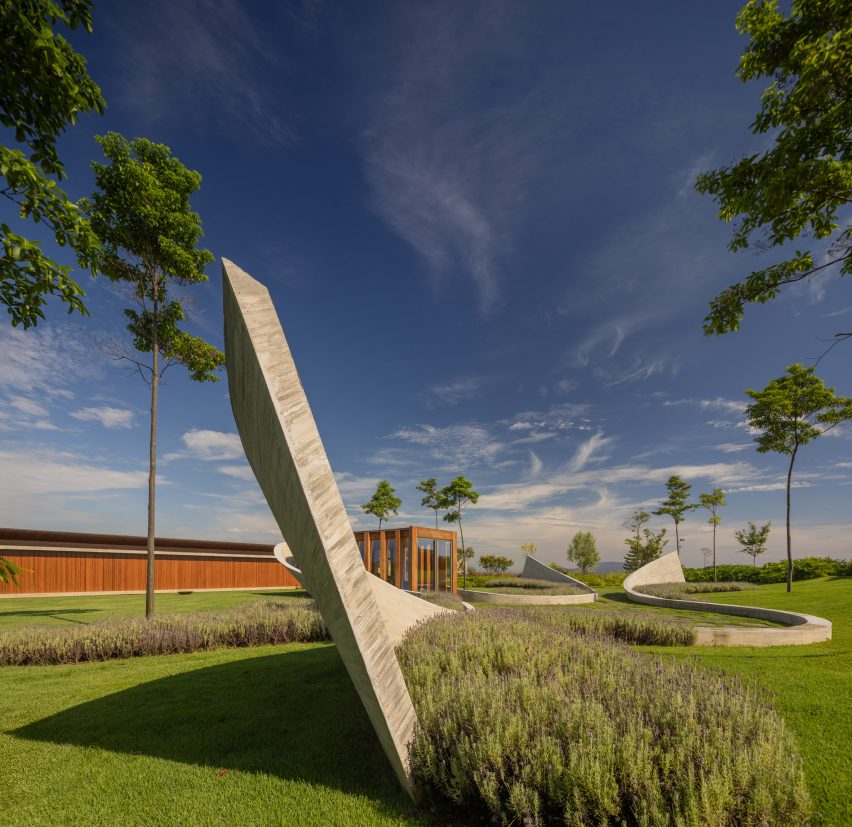 Nest Chapel in Brazil by Felipe Caboclo Arquitectura