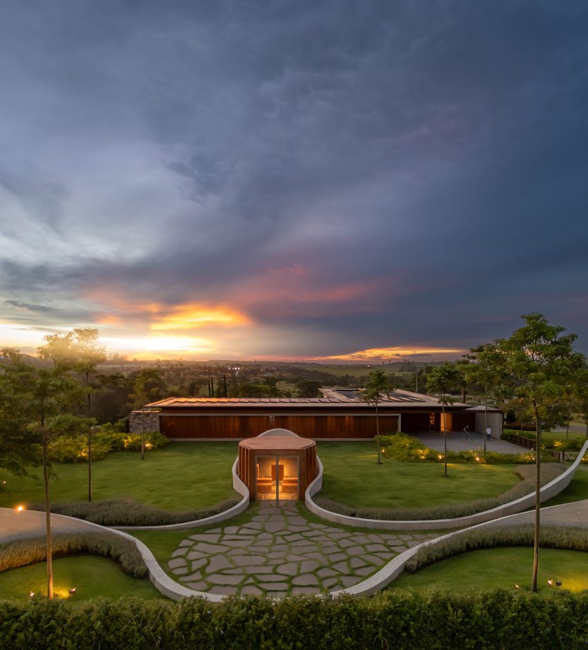 Nest Chapel in Brazil by Felipe Caboclo Arquitectura