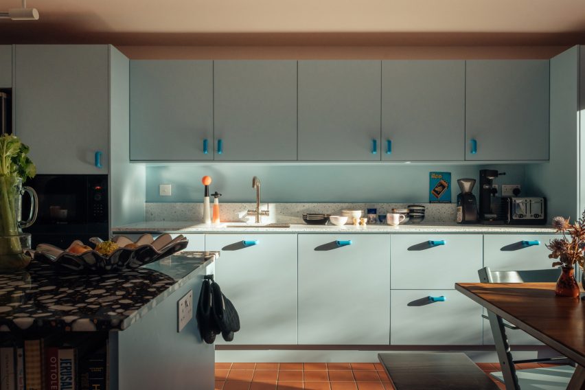 Peek-a-Blue by Nimtim Architects