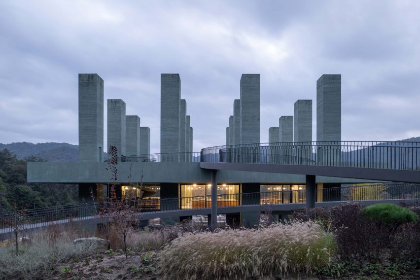 Überhaus restaurant in Les Jardins de Médongaule by Pezo von Ellrichshausen