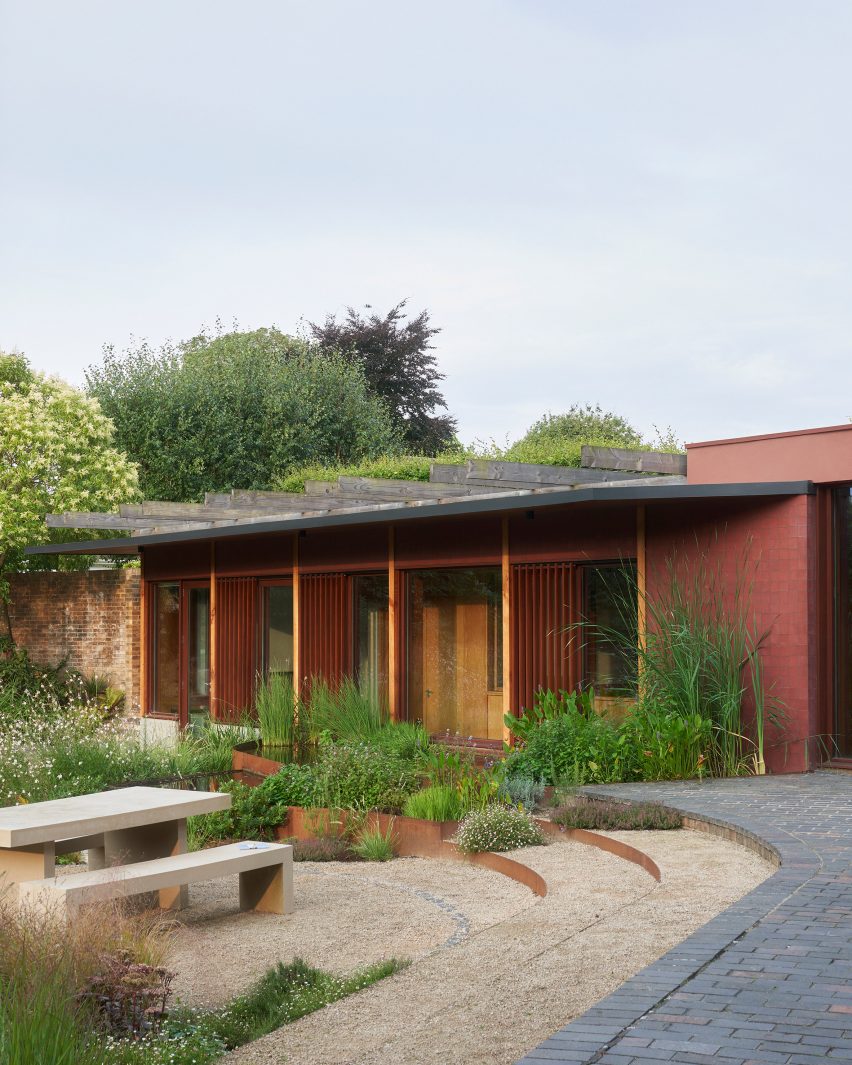 TH Residence by DeDraft