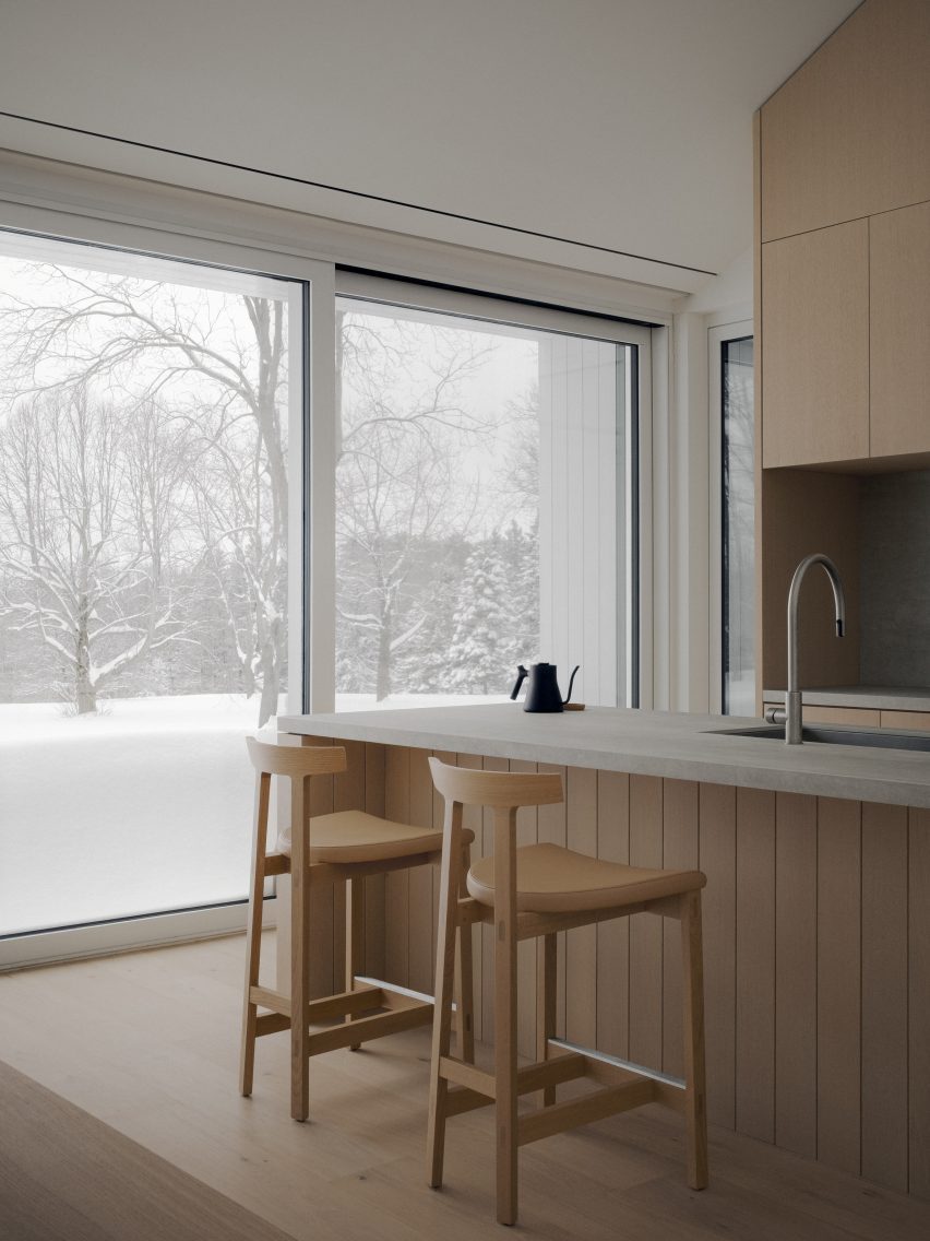 House in Canada by Atelier Kastelic Buffey